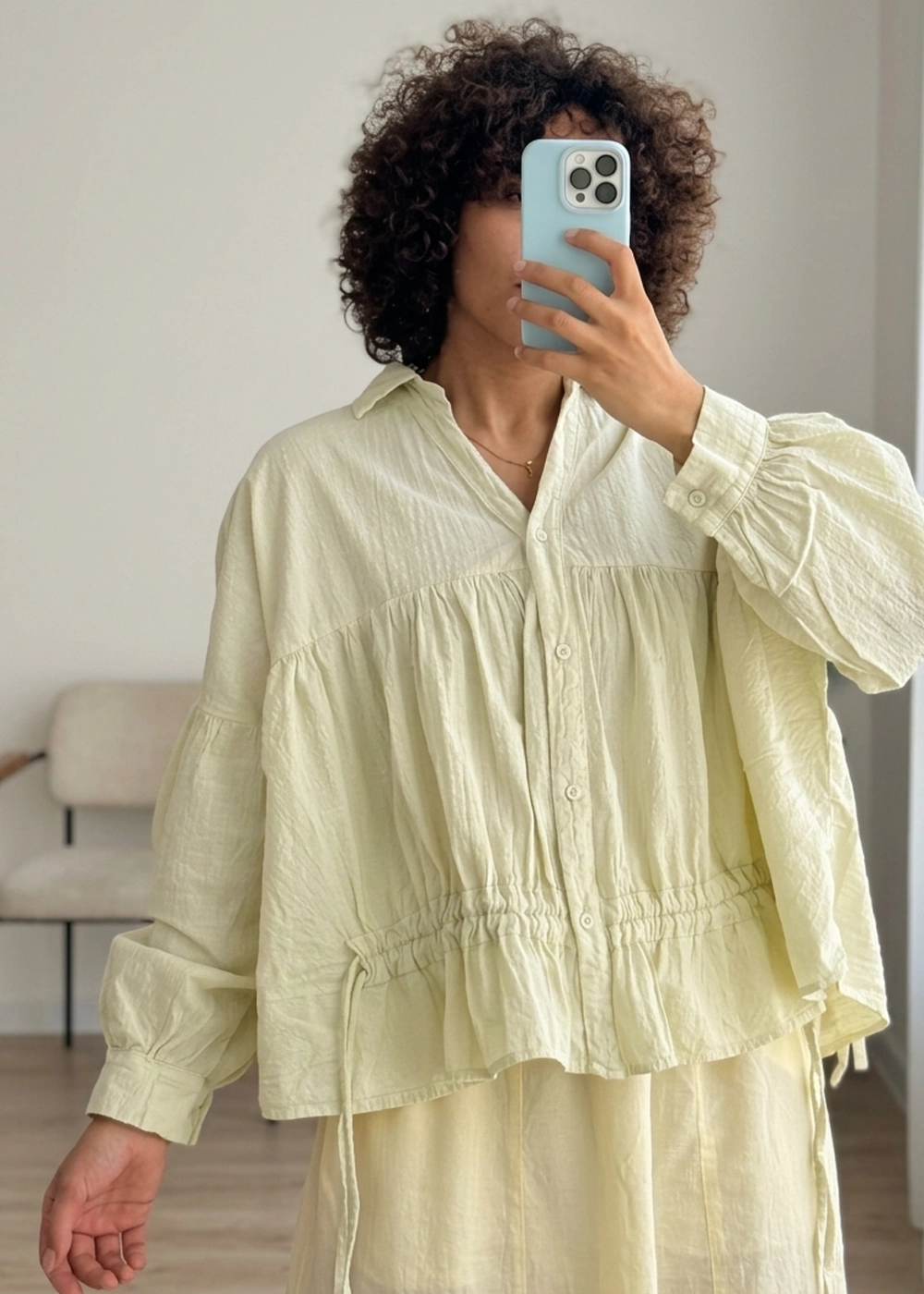 wcr058-women-blouse-regular-fit-front-view تنخور شومیز زنانه مدل wcr058 نمای روبرو رنگ لیمویی